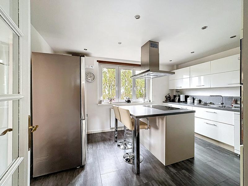 Maison ancienne - 142 m² - 8 pièces