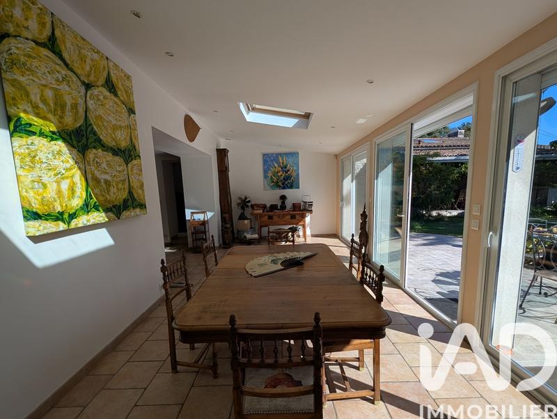 Maison - 207 m² - 8 pièces