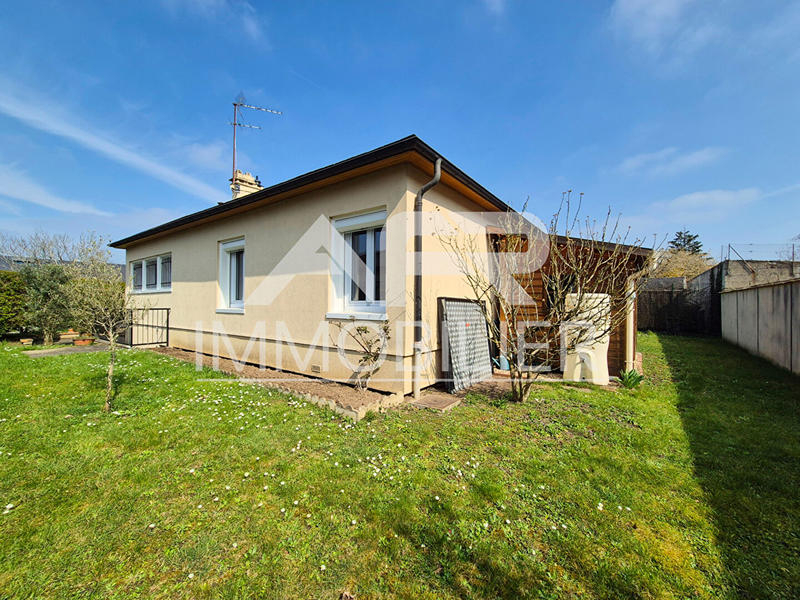 Maison - 90 m² - 5 pièces
