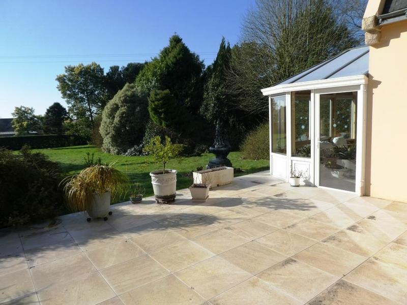 Propriété - 180 m² - 6 pièces