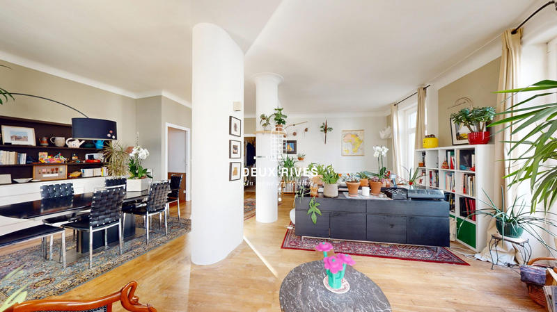 Appartement - 104 m² - 5 pièces