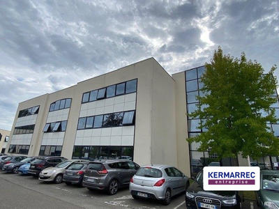 Bureau - 2 961 m²