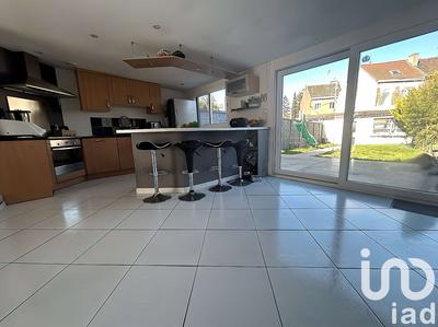 Maison - 107 m² - 8 pièces