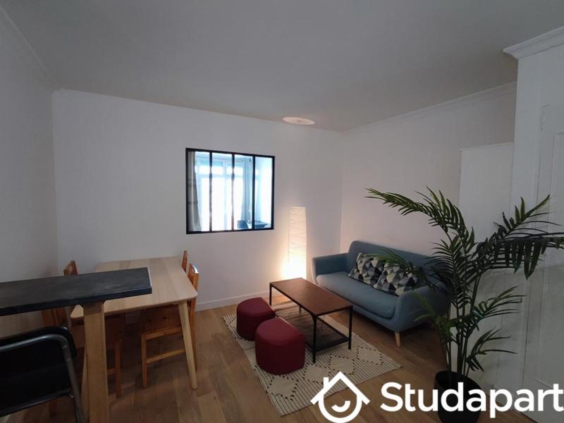 Chambre - 10 m² - 1 pièce