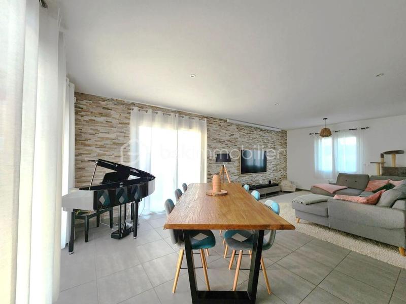 Villa - 107 m² - 4 pièces