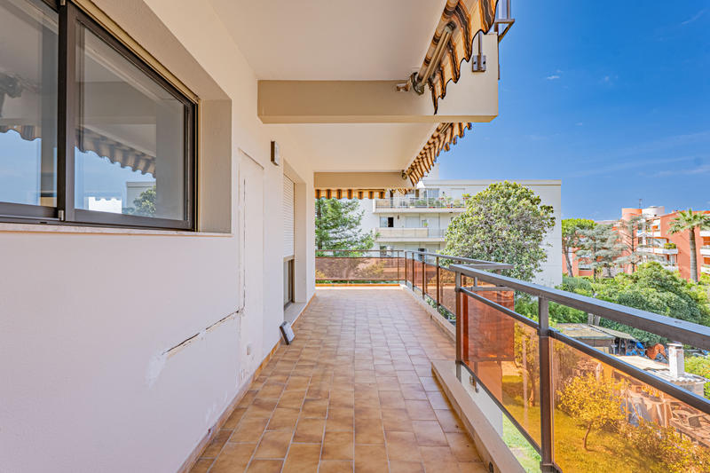 Appartement - 132 m² - 4 pièces