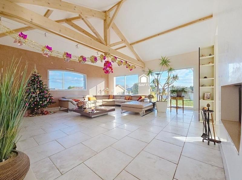 Villa - 233 m² - 7 pièces