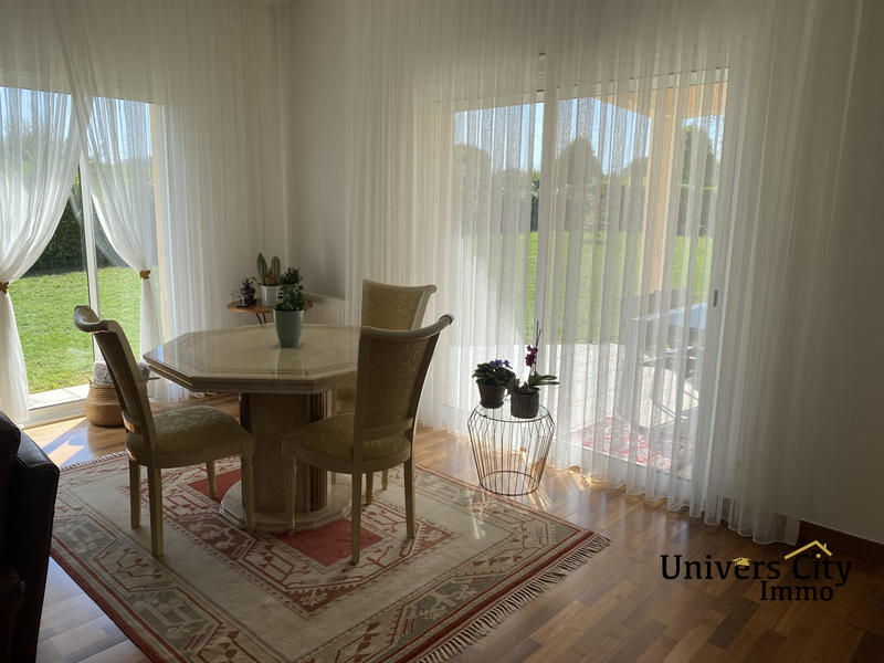 Maison contemporaine - 160 m² - 6 pièces