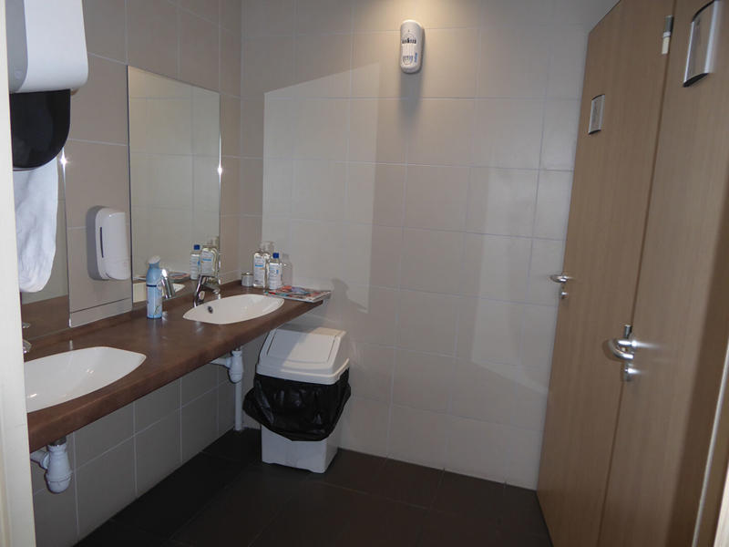 Local d'activité / Entrepôt - 161 m²