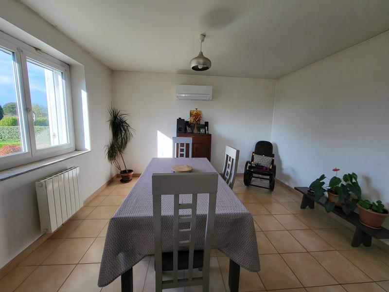 Maison de village - 90 m² - 5 pièces