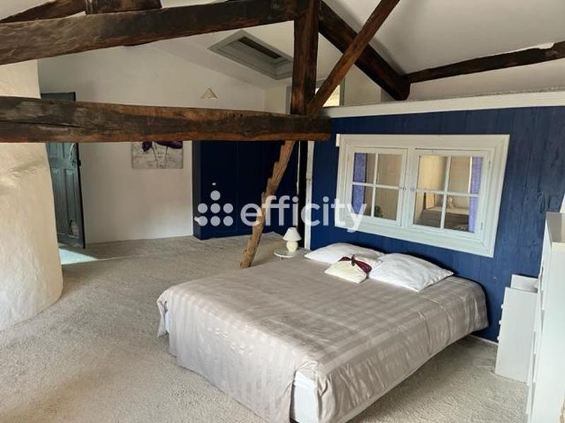 Maison - 395 m² - 12 pièces