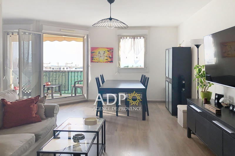 Appartement - 77 m² - 4 pièces