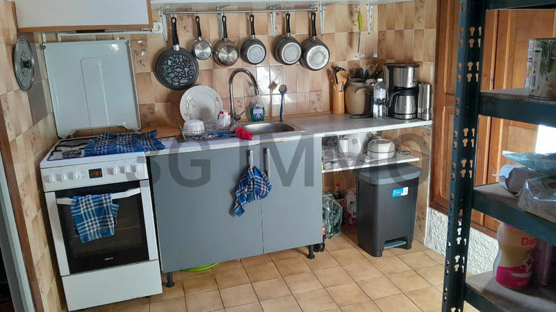 Maison - 186 m² - 9 pièces