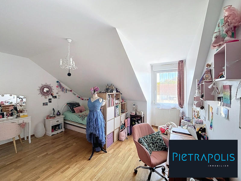 Appartement - 102 m² - 4 pièces