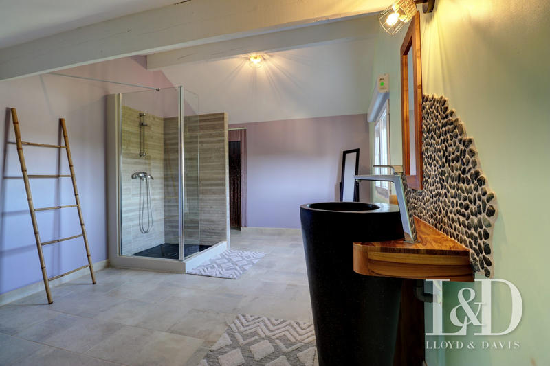 Maison - 173 m² - 8 pièces