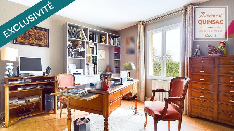 Maison - 208 m² - 9 pièces