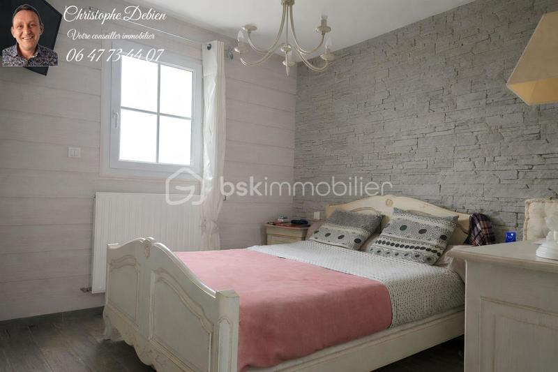 Pavillon - 199 m² - 7 pièces