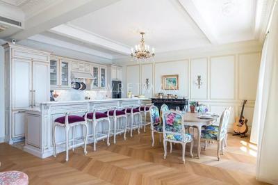 Appartement - 165 m² - 5 pièces