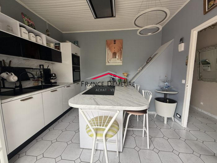 Maison - 91 m² - 5 pièces