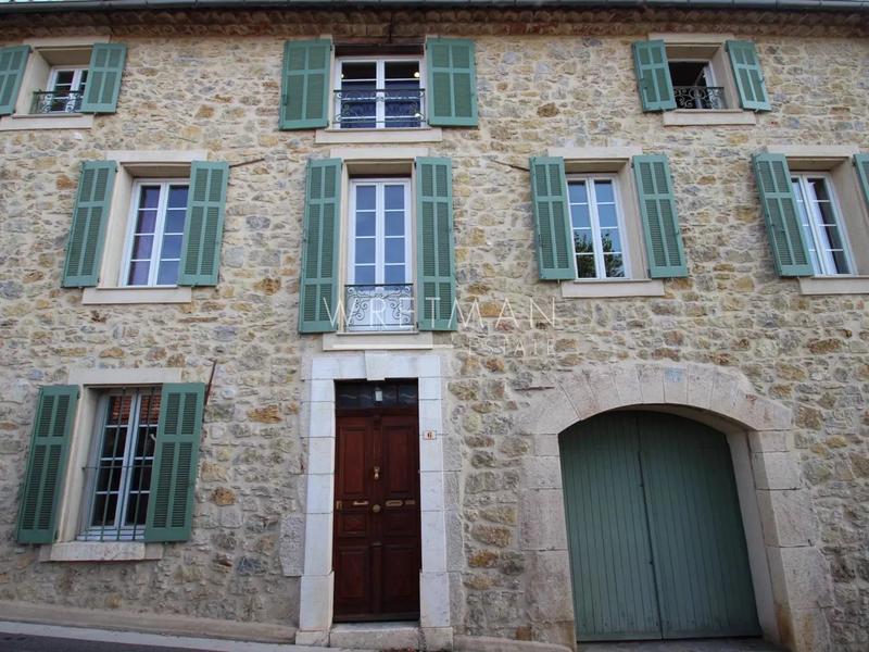 Maison de village - 230 m² - 7 pièces