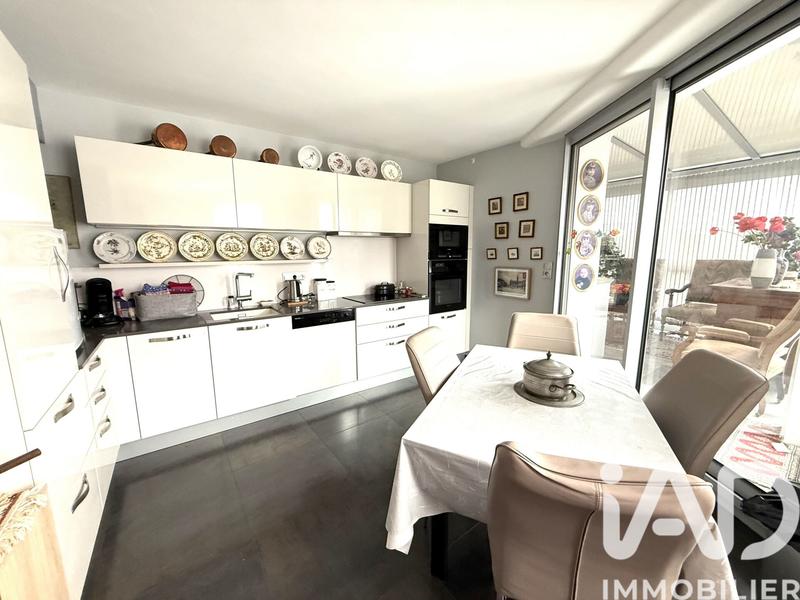 Appartement - 99 m² - 4 pièces