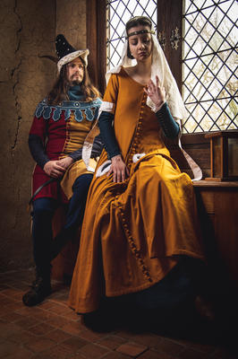 Exposition &quot;La guerre de cent ans, un siècle de mode (1340-1460)&quot;