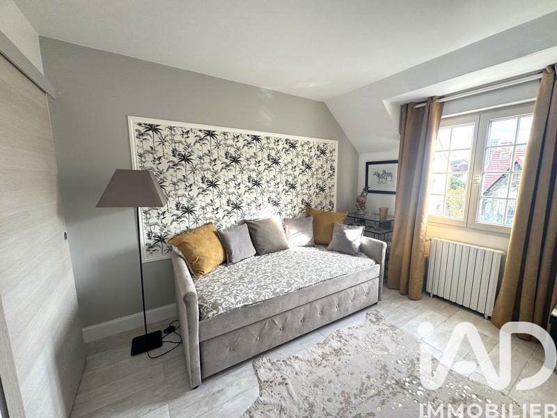 Maison - 180 m² - 5 pièces