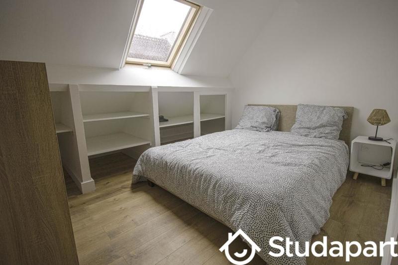 Chambre - 13 m² - 1 pièce