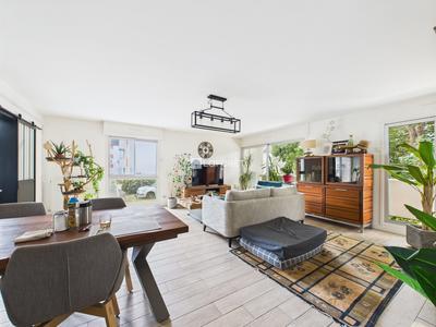 Appartement - 100 m² - 4 pièces