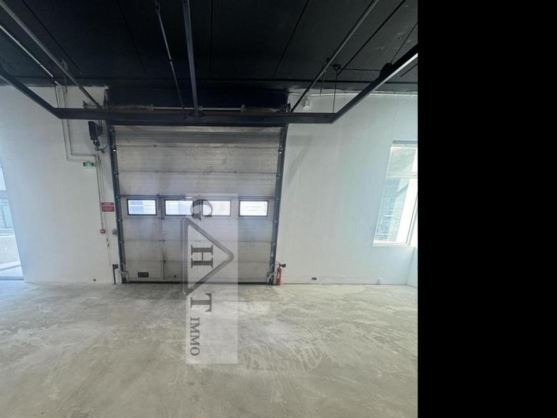 Entrepôt - 494 m²