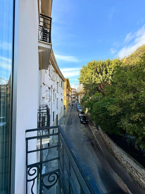 Appartement - 106 m² - 4 pièces