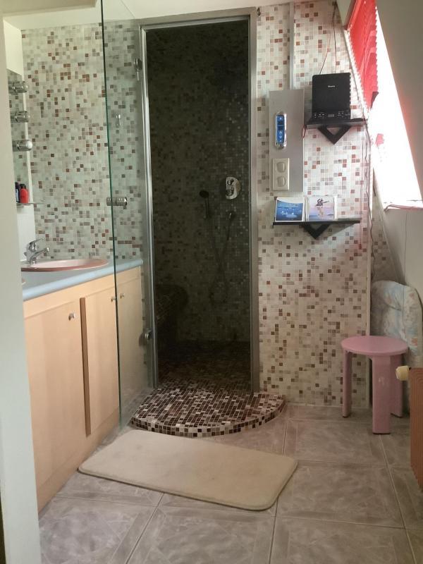 Maison - 242 m² - 7 pièces