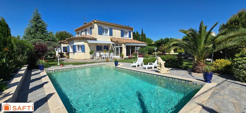 Maison - 245 m² - 8 pièces