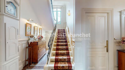 Demeure - 377 m² - 12 pièces