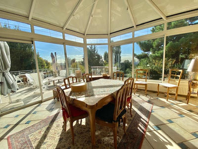 Maison - 216 m² - 7 pièces