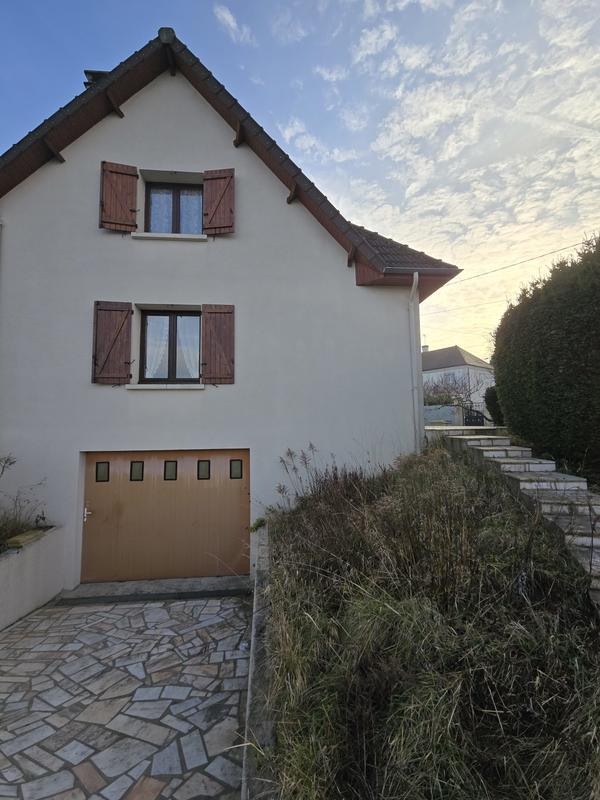 Maison - 113 m² - 6 pièces