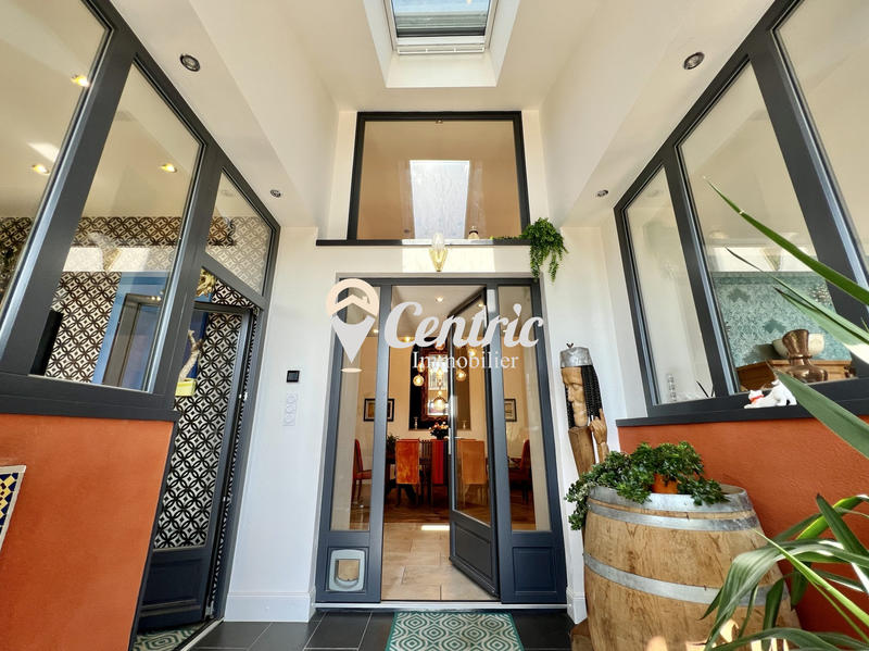 Maison ancienne - 409 m² - 11 pièces