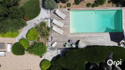 Villa - 260 m² - 6 pièces