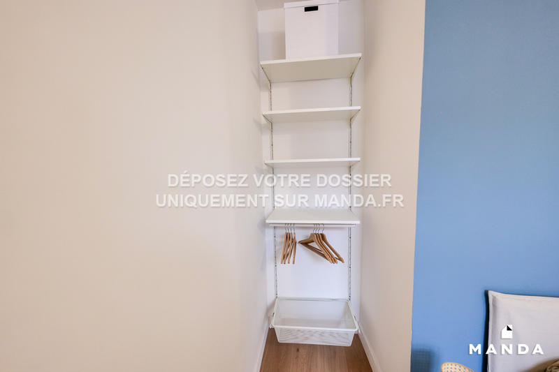 Chambre - 11 m² - 5 pièces