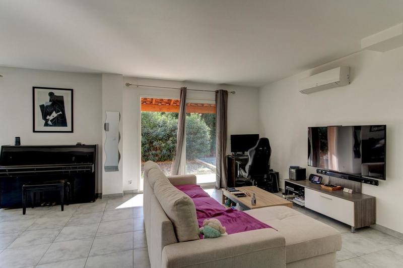 Maison - 104 m² - 5 pièces