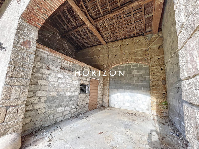 Maison ancienne - 345 m² - 4 pièces