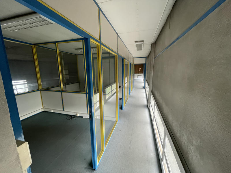 Local commercial - 1 260 m²