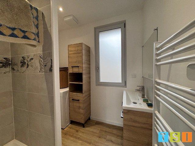 Maison - 160 m² - 9 pièces