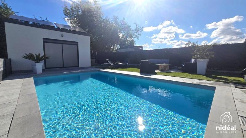 Maison - 139 m² - 6 pièces