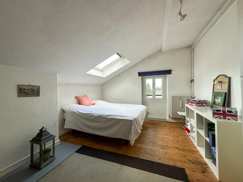 Maison - 317 m² - 10 pièces