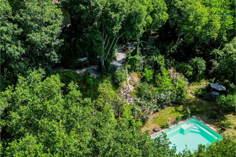 Villa - 220 m² - 7 pièces