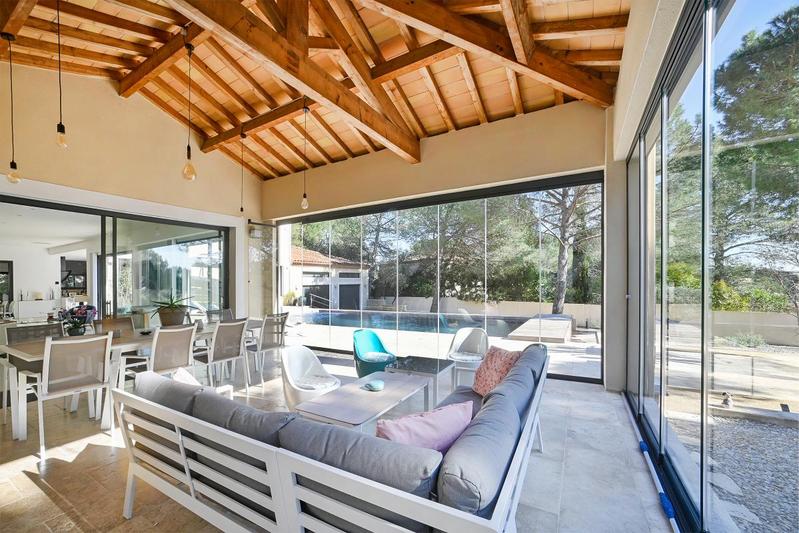 Villa - 288 m² - 8 pièces