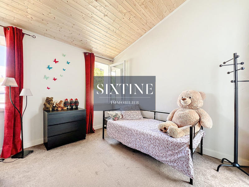 Maison - 197 m² - 9 pièces