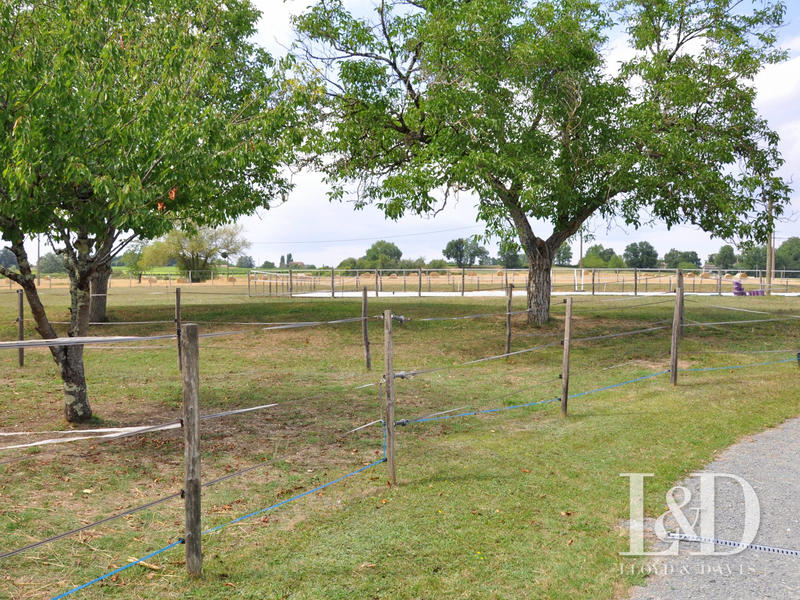 Maison - 206 m² - 6 pièces