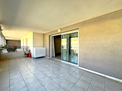 Appartement - 76 m² - 3 pièces